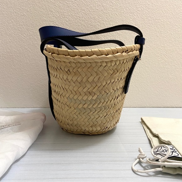 Limited Edition * Authentic Small Loewe Basket Bag - Picture 7 of 16